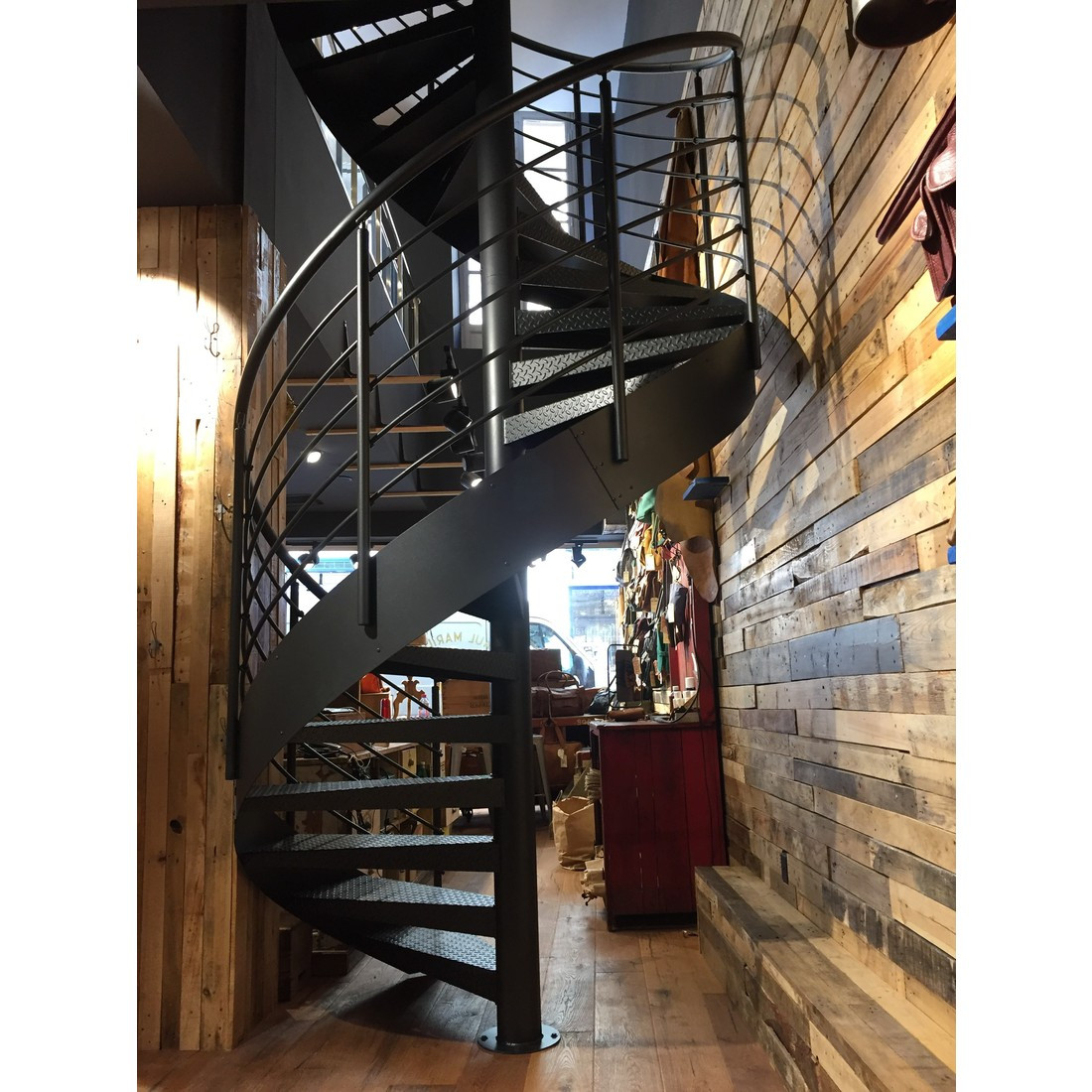 Escalier à limon débillardé GD METAL